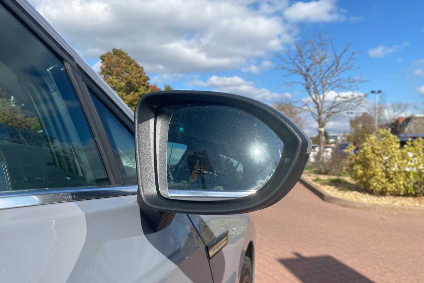 Used Volkswagen Golf 2024 for sale - 76388474: Photo 25