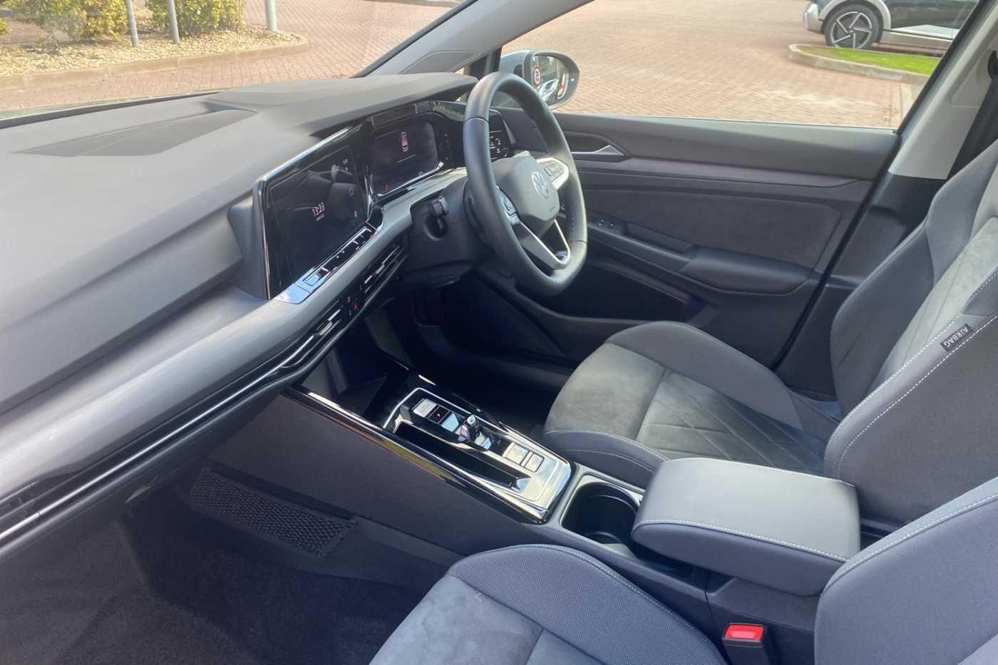 Used Volkswagen Golf 2024 for sale - 76388474: Photo 29