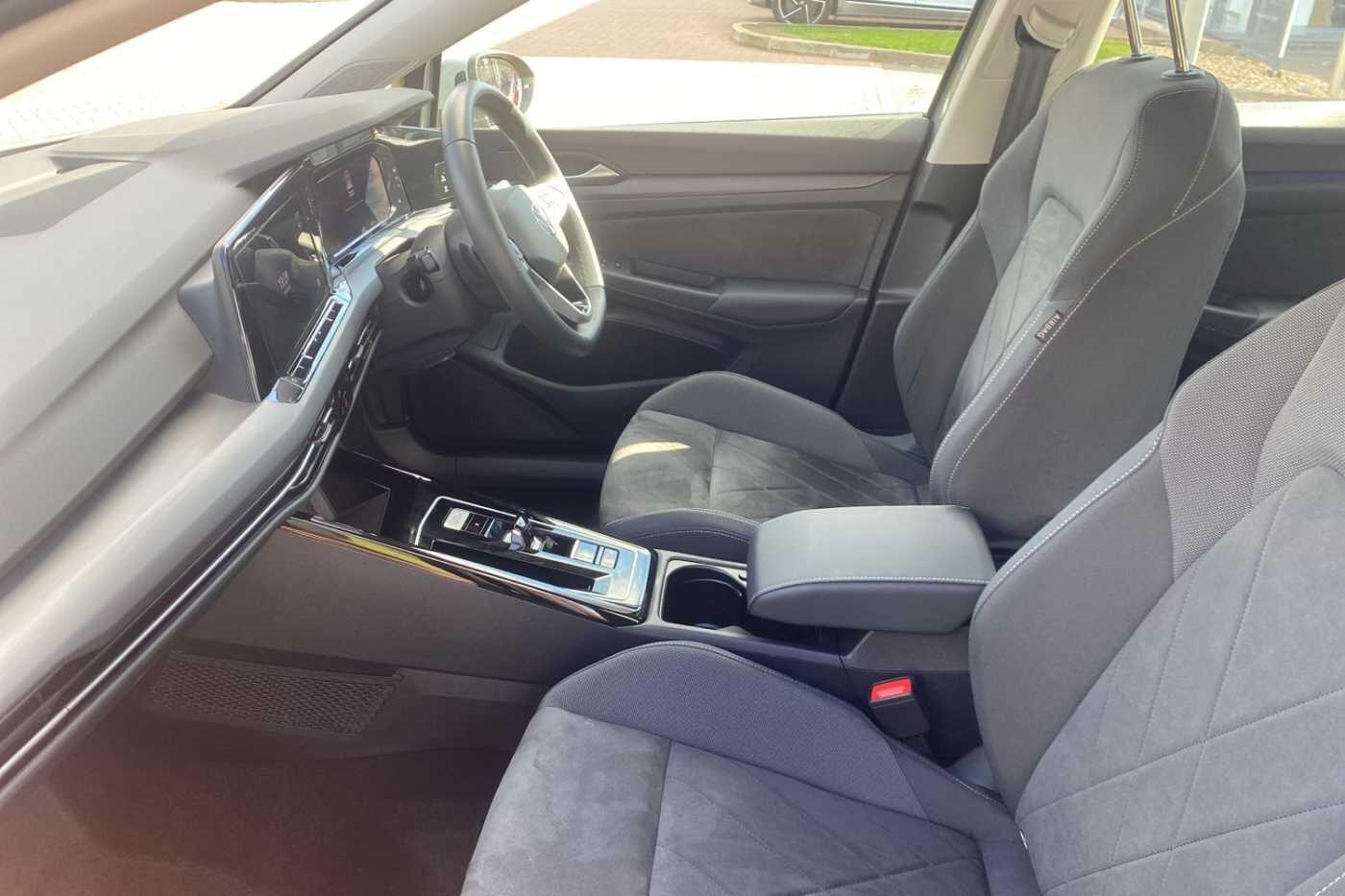 Used Volkswagen Golf 2024 for sale - 76388474: Photo 30