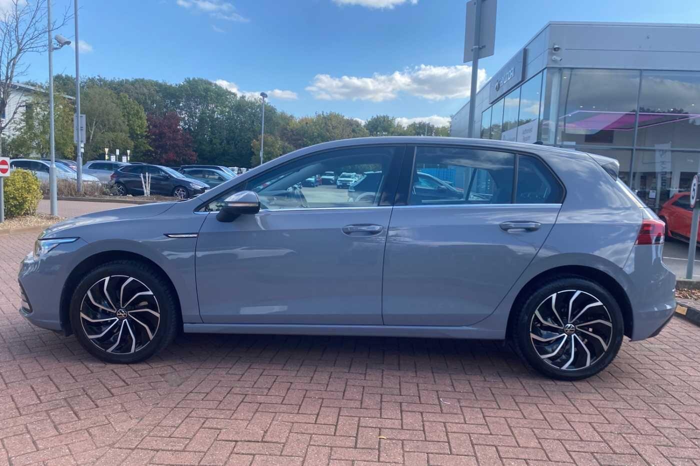 Used Volkswagen Golf 2024 for sale - 76388474: Photo 5