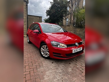 Volkswagen - Golf
