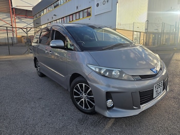 Used Toyota Estima 2013 for sale - 75746250: Photo