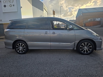 Used Toyota Estima 2013 for sale - 75746250: Photo