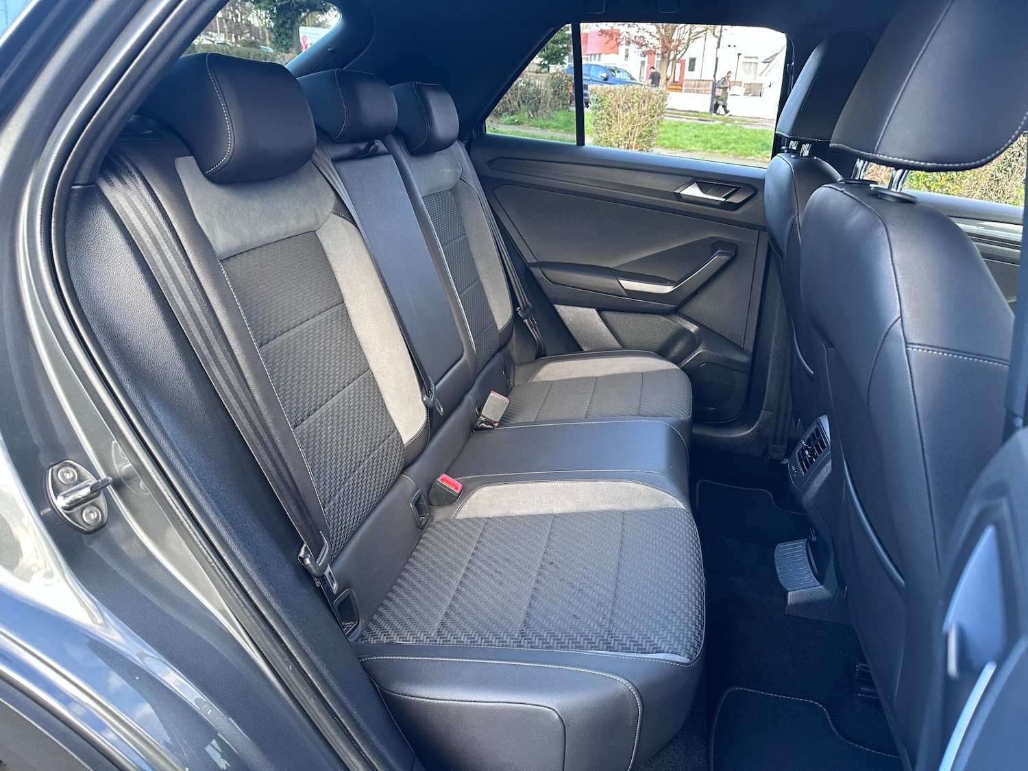 Used Volkswagen T-Roc 2019 for sale - 77013818: Photo 12