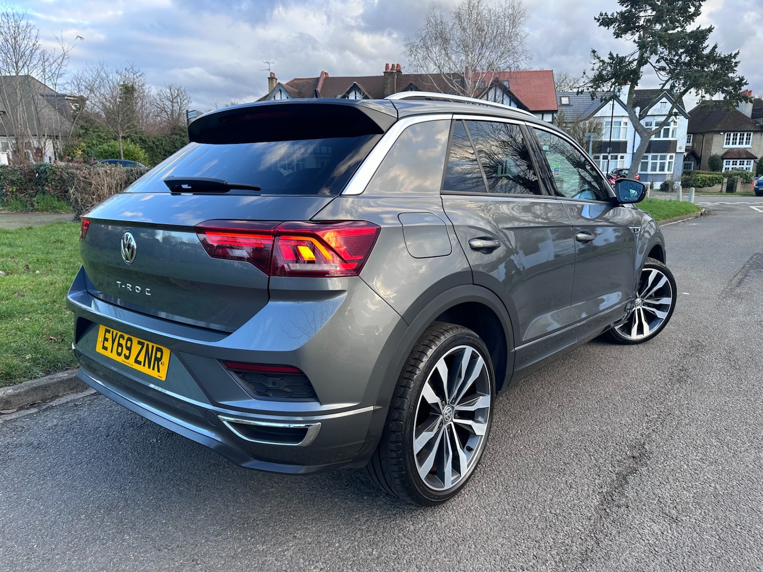 Used Volkswagen T-Roc 2019 for sale - 77013818: Photo 3