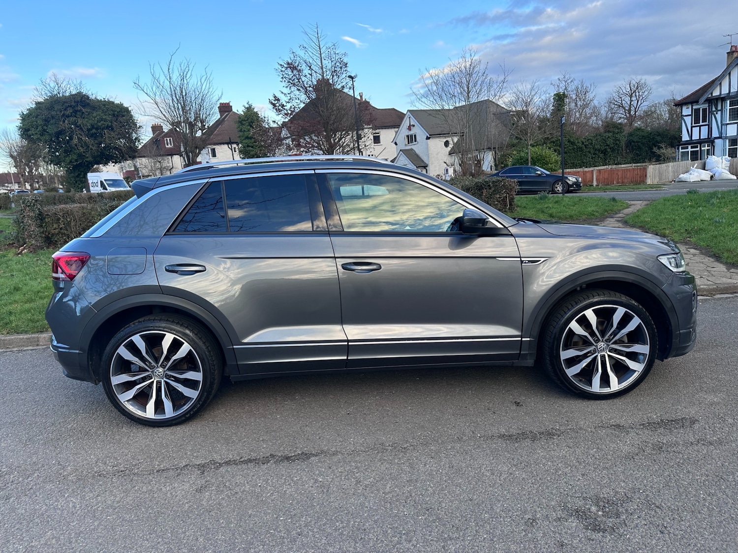 Used Volkswagen T-Roc 2019 for sale - 77013818: Photo 5