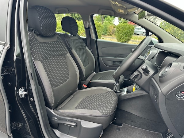 Used Renault Captur 2018 for sale - 74783344: Photo 9