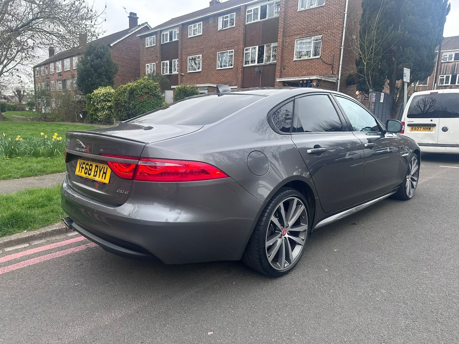 Used Jaguar XF 2018 for sale - 78013044: Photo 2