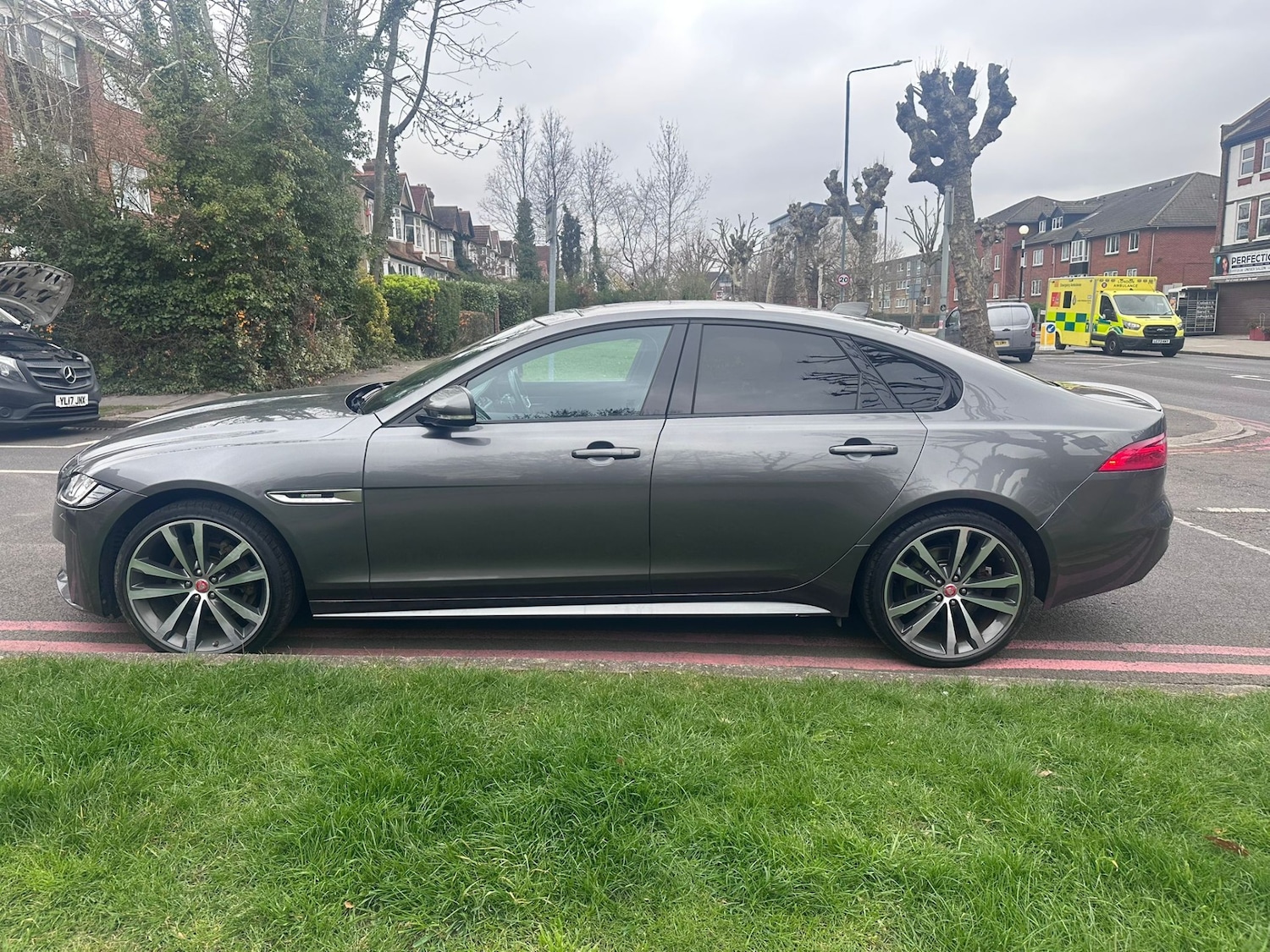 Used Jaguar XF 2018 for sale - 78013044: Photo 4