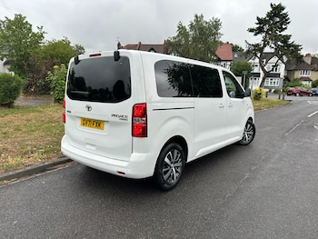 Used Toyota PROACE CITY Verso 2022 for sale - 75145302: Photo