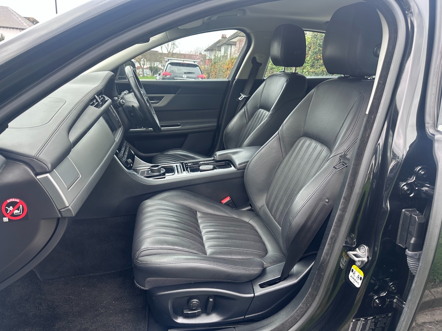 Used Jaguar XF 2016 for sale - 77678902: Photo 11