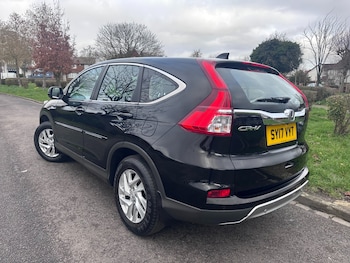 Used Honda CR-V 2017 for sale - 77213370: Photo