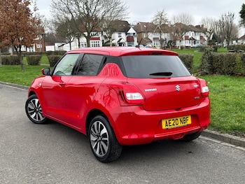 Used Suzuki Swift 2020 for sale - 76652300: Photo