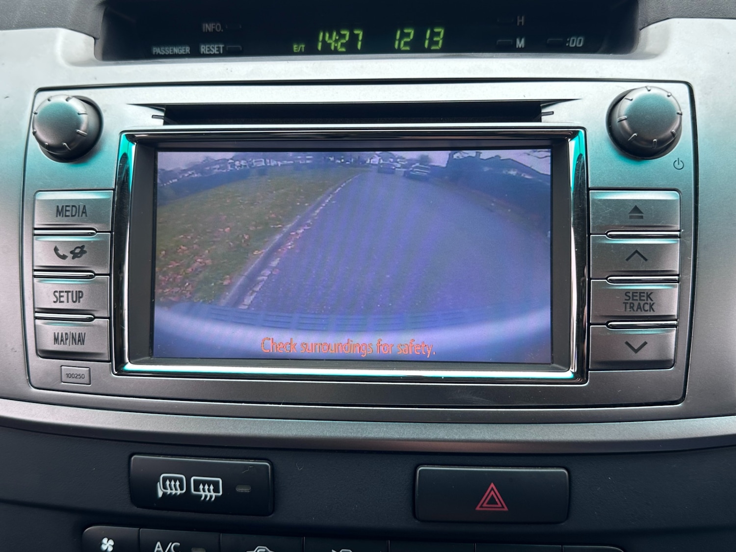 Used Toyota Hilux 2015 for sale - 76332406: Photo 16