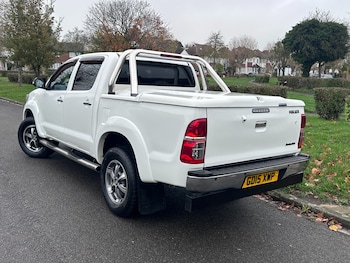 Used Toyota Hilux 2015 for sale - 76332406: Photo