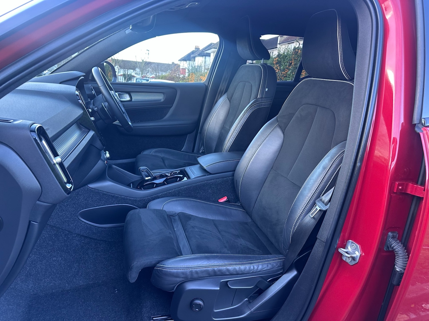 Used Volvo XC40 2020 for sale - 76468822: Photo 11