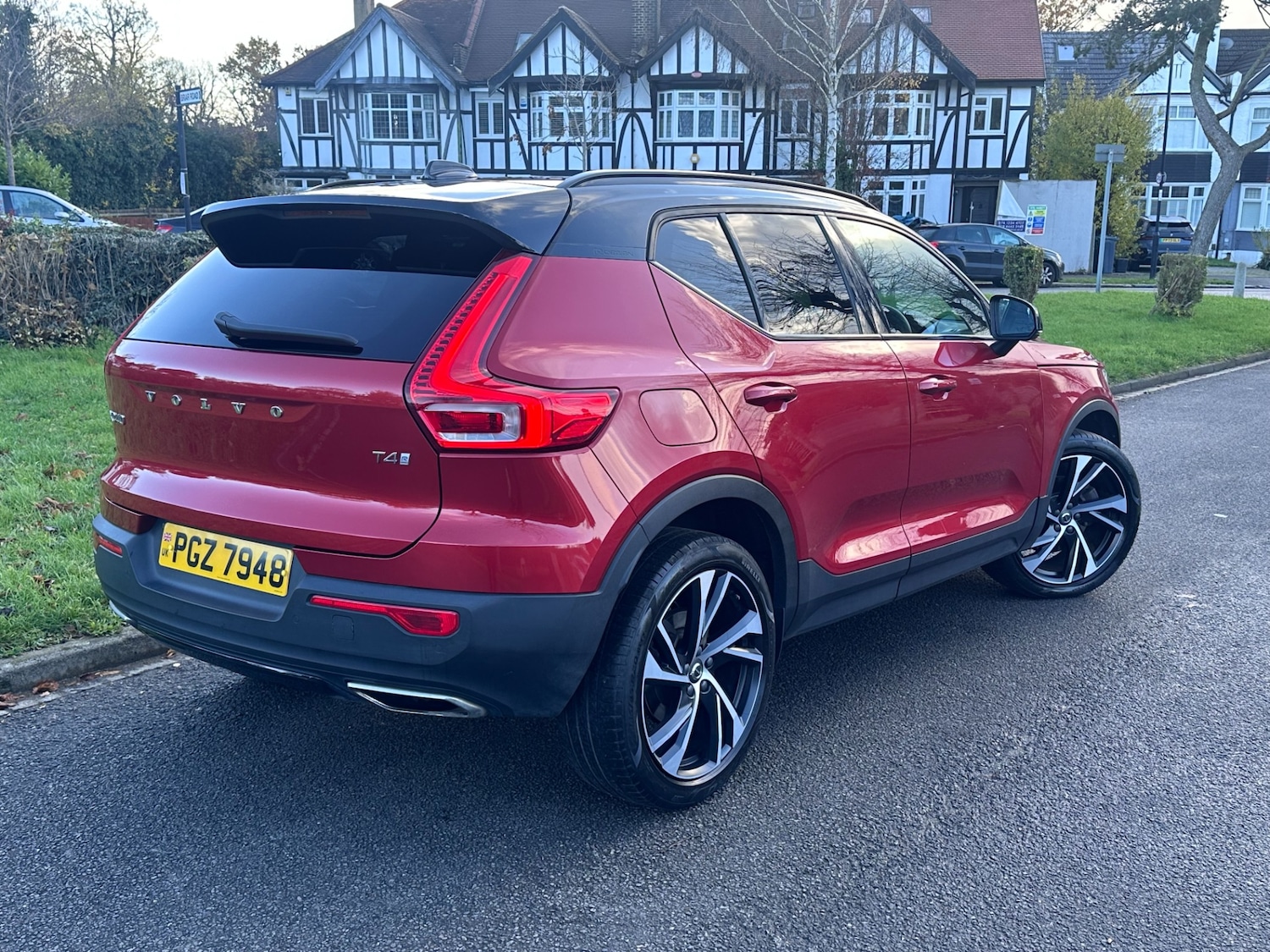 Used Volvo XC40 2020 for sale - 76468822: Photo 3