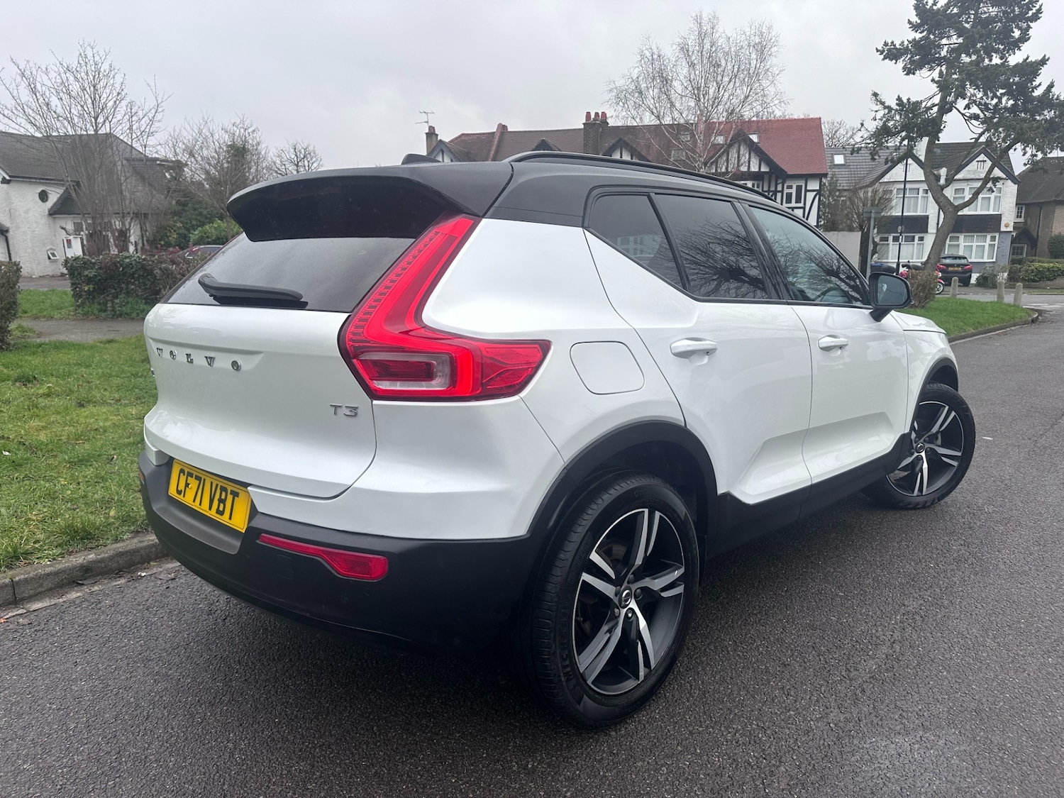 Used Volvo XC40 2022 for sale - 76922141: Photo 3