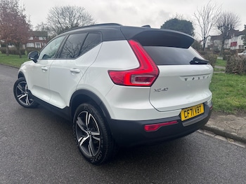 Used Volvo XC40 2022 for sale - 76922141: Photo