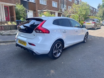 Used Volvo V40 2015 for sale - 78973818: Photo