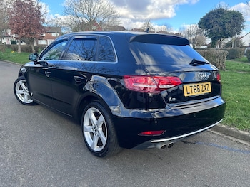 Used Audi A3 2018 for sale - 77088842: Photo