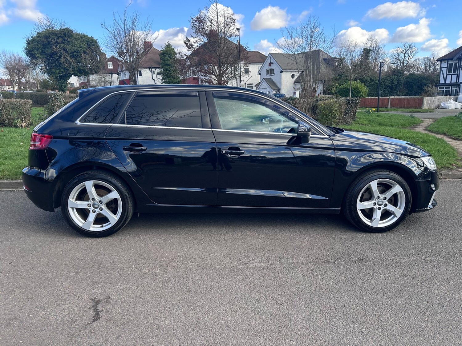 Used Audi A3 2018 for sale - 77088842: Photo 5