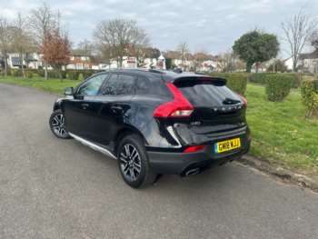 Used Volvo V40 2018 for sale - 73187334: Photo