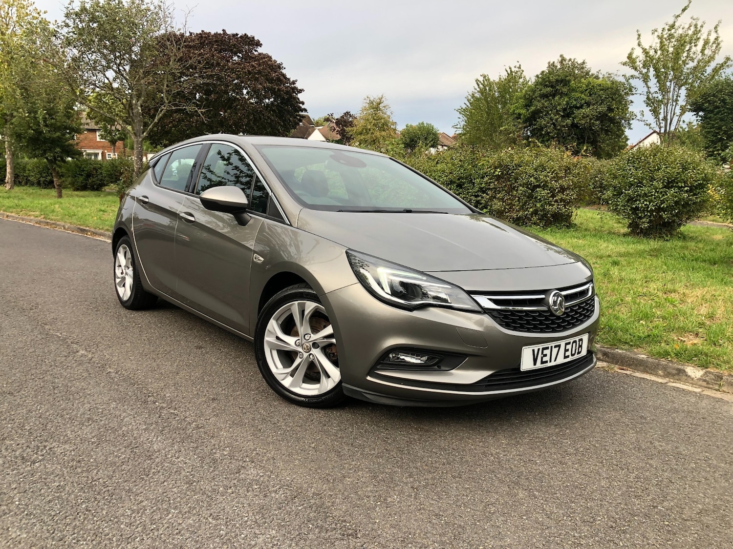 Used Vauxhall Astra 2017 for sale - 78070641: Photo 1
