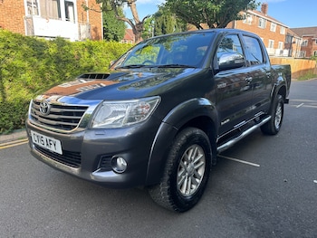 Used Toyota Hilux 2015 for sale - 78956121: Photo