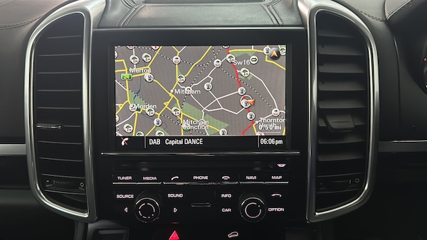 Used Porsche Cayenne 2014 for sale - 75334832: Photo 17