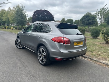 Used Porsche Cayenne 2014 for sale - 75334832: Photo