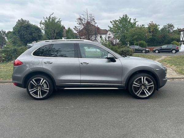 Used Porsche Cayenne 2014 for sale - 75334832: Photo 5