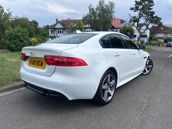 Used Jaguar XE 2019 for sale - 78442372: Photo