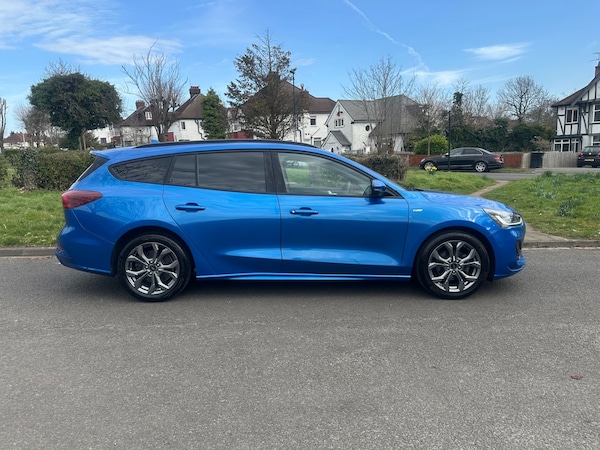 Used Ford Focus 2023 for sale - 73886913: Photo 5
