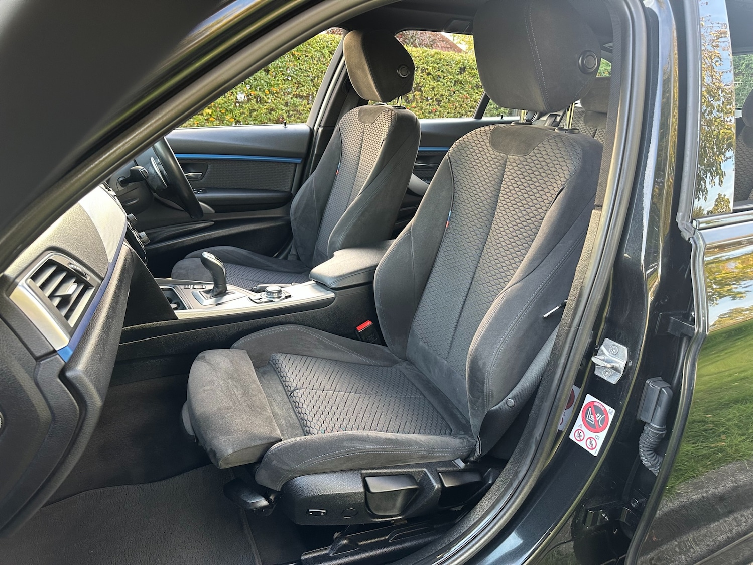 Used BMW 3 Series 2017 for sale - 75958494: Photo 11