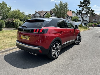 Used Peugeot 3008 2019 for sale - 76222073: Photo 2