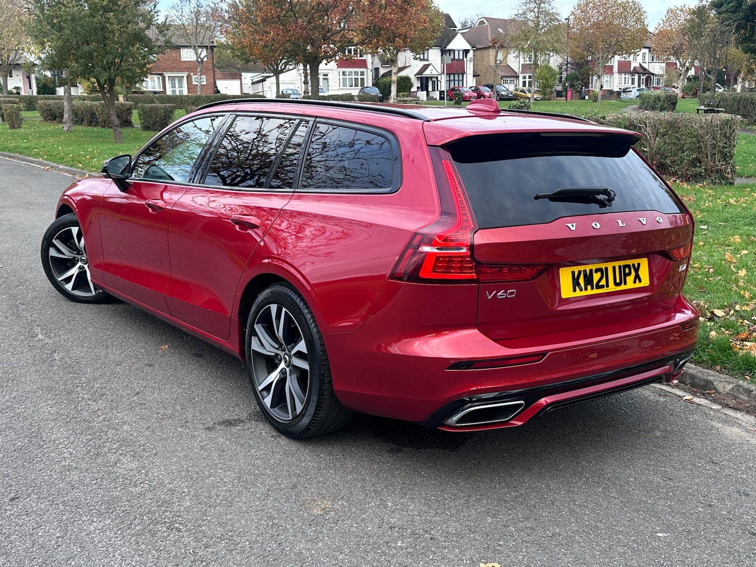 Used Volvo V60 2021 for sale - 76428548: Photo 4