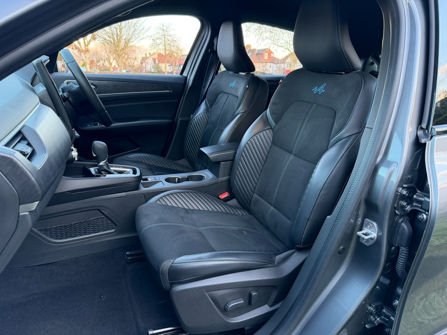 Used Renault Arkana 2024 for sale - 76809438: Photo 11