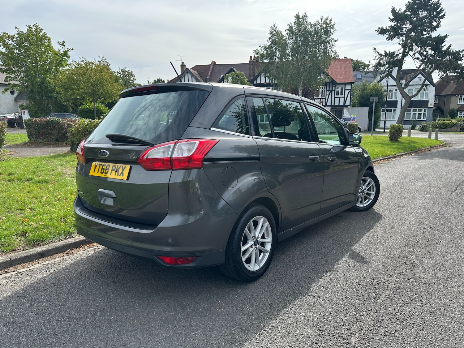 Used Ford Grand C-Max 2018 for sale - 75368236: Photo 3