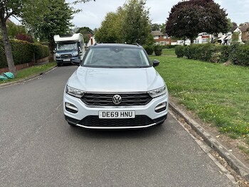 Used Volkswagen T-Roc 2019 for sale - 75265505: Photo