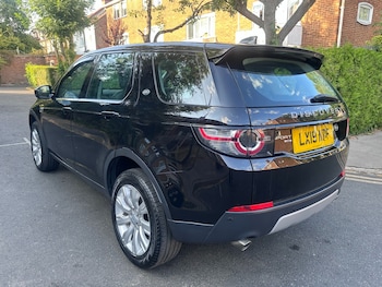 Used Land Rover Discovery Sport 2019 for sale - 79344890: Photo