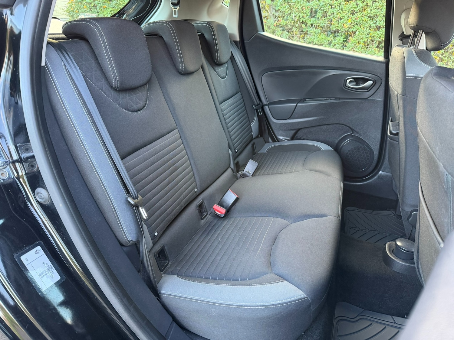 Used Renault Clio 2016 for sale - 76749847: Photo 12