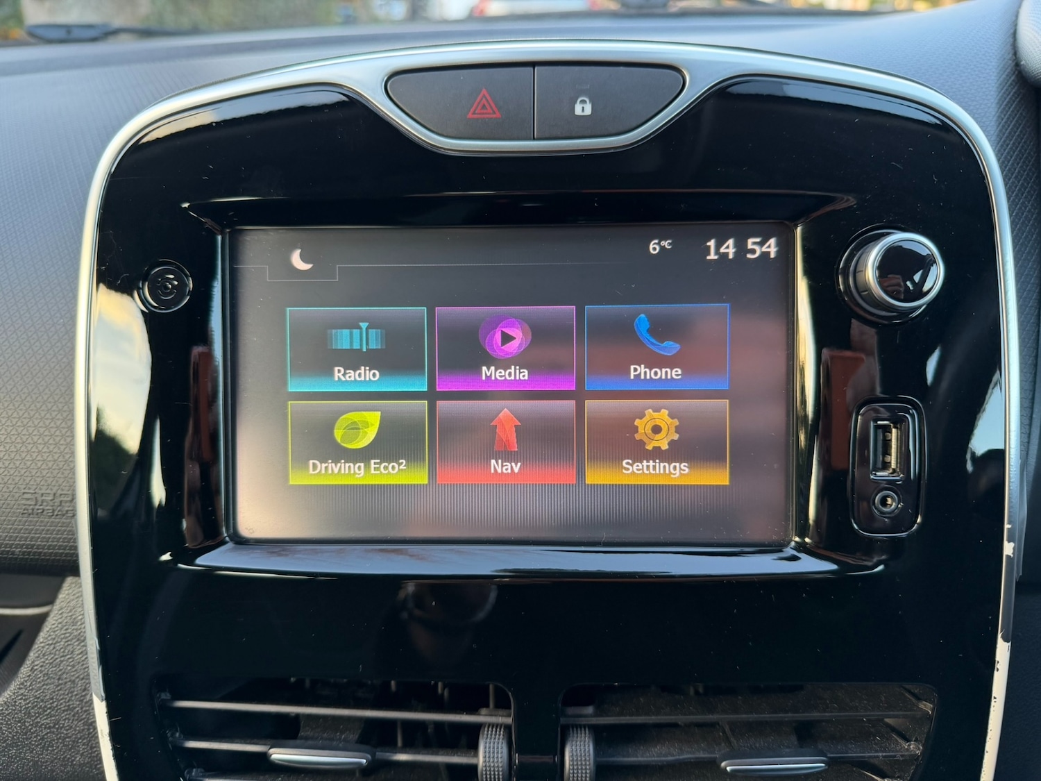 Used Renault Clio 2016 for sale - 76749847: Photo 17