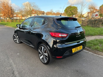 Used Renault Clio 2016 for sale - 76749847: Photo