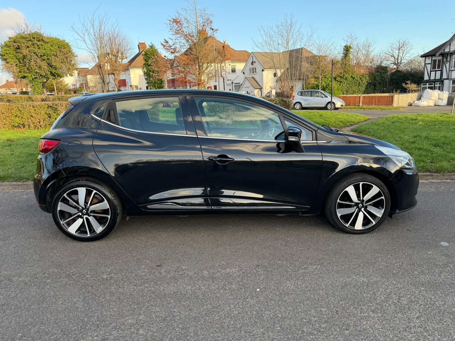 Used Renault Clio 2016 for sale - 76749847: Photo 5