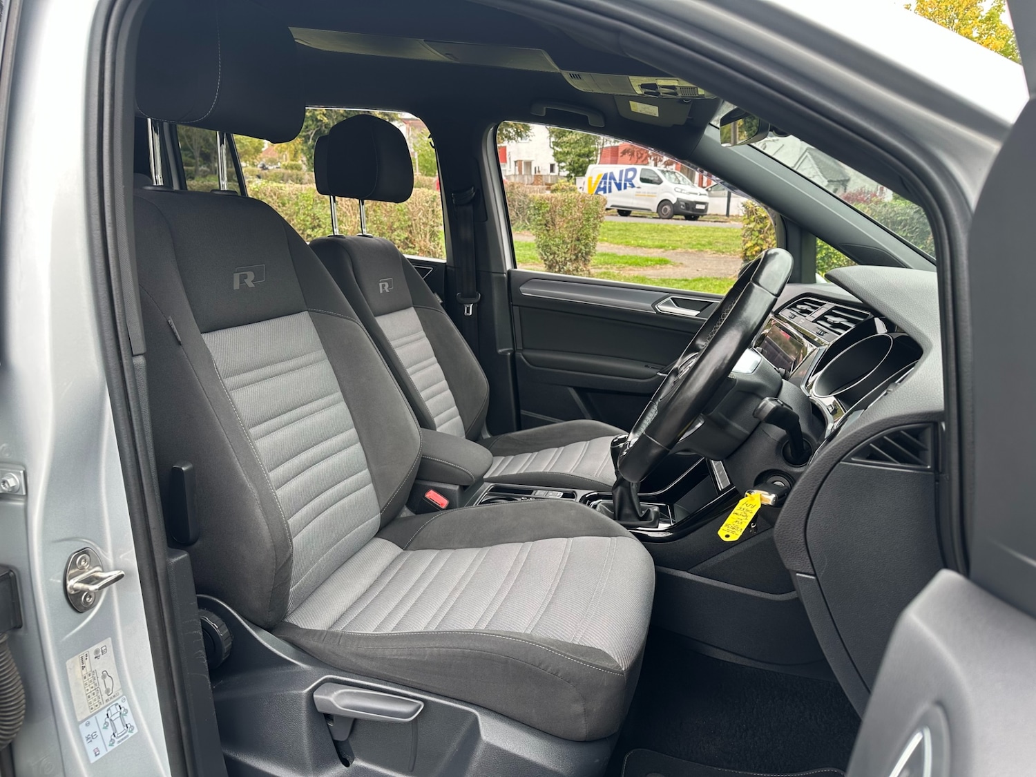 Used Volkswagen Touran 2017 for sale - 76089845: Photo 10