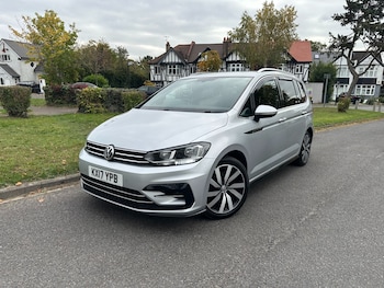 Used Volkswagen Touran 2017 for sale - 76089845: Photo