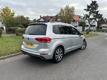Used Volkswagen Touran 2017 for sale - 76089845: Photo