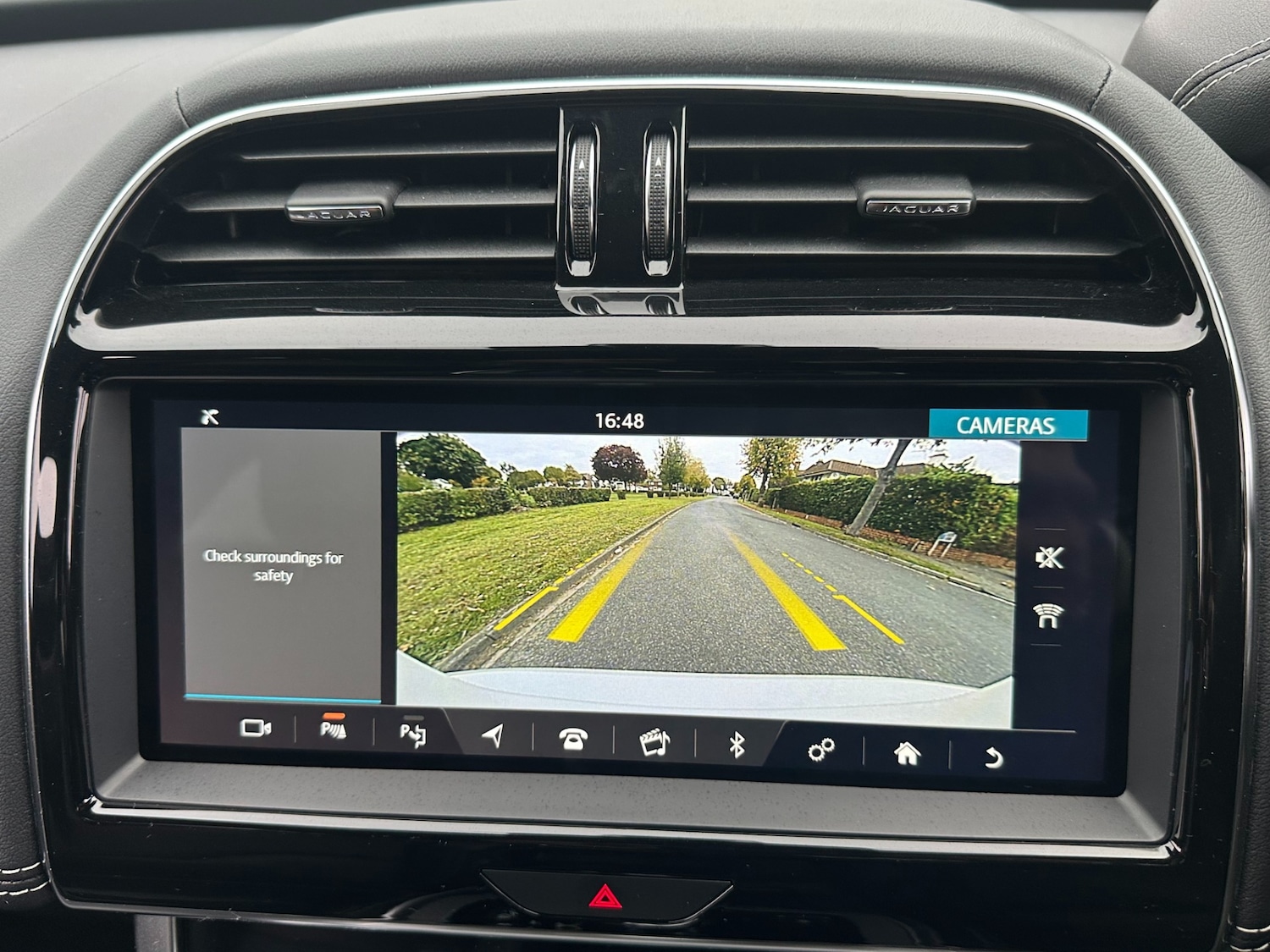 Used Jaguar XE 2020 for sale - 76018504: Photo 16