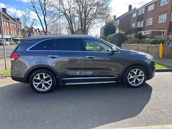 Used Kia Sorento 2016 for sale - 77640633: Photo